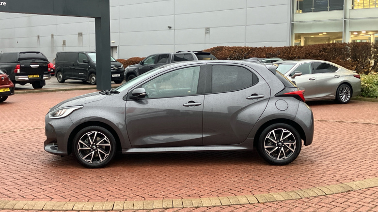 Toyota Yaris 1.5 Hybrid Design 5dr CVT Hybrid Hatchback